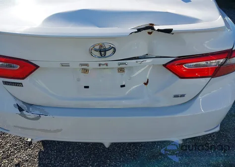 2020 Toyota Camry Se z USA, uszkodzony, nr VIN 4T1G11AK0LU323894